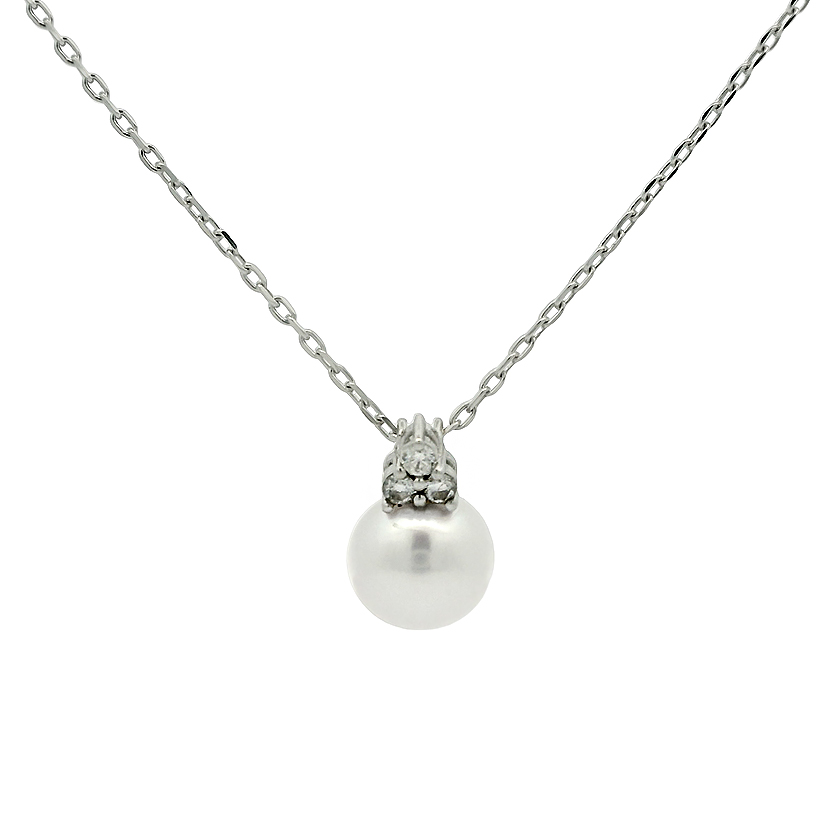 Ogrlica s biserom i dijamantom