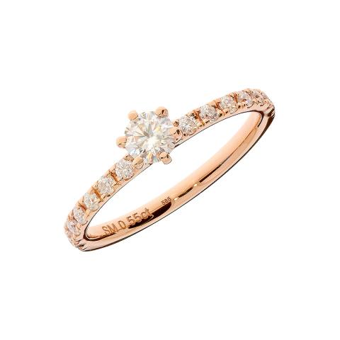 Zaručnički prsten sa sintetskim moissanitom