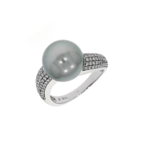 Prsten s biserom i dijamantima