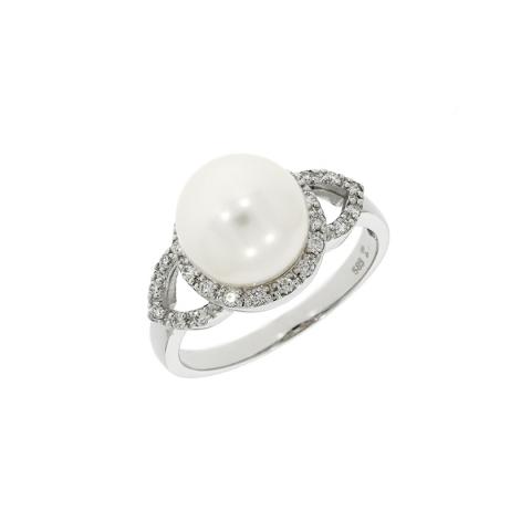 Prsten s biserom i dijamantima