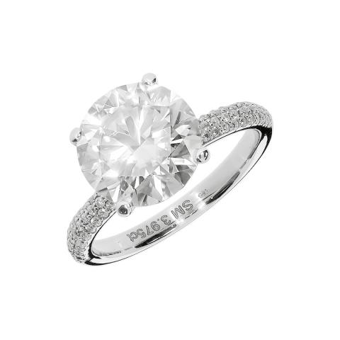 Zaručnički prsten sa sintetskim moissanitom