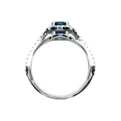 Dijamantni prsten sa plavim Safirom
