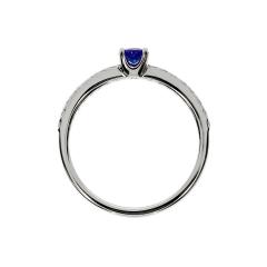 Dijamantni prsten sa plavim Safirom