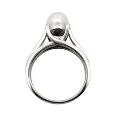 Prsten s biserom i dijamantima