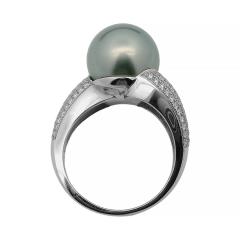 Prsten s biserom i dijamantima