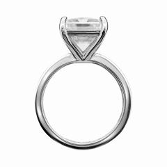 Zaručnički prsten sa sintetskim moissanitom