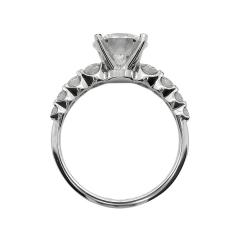 Zaručnički prsten sa sintetskim moissanitom